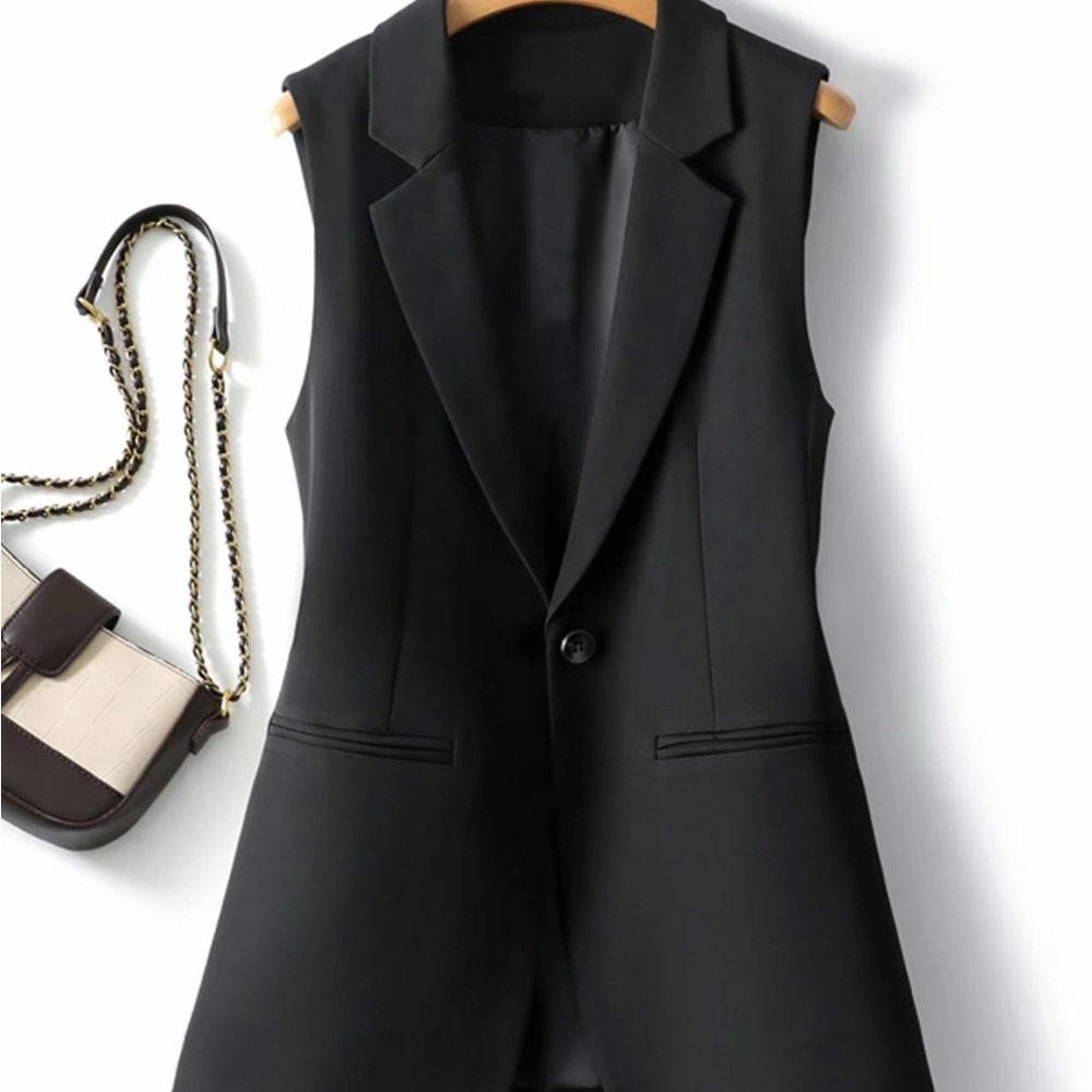 Black Sleeveless Blazer Vest